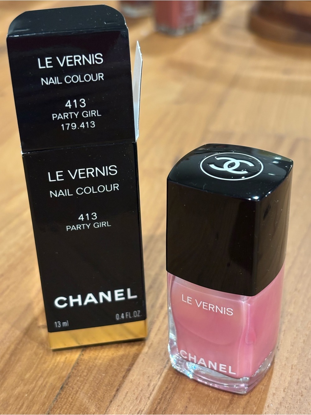 Chanel Le Vernis Nail Colour 413 Party Girl - Pink LE Summer 2026